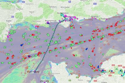 El barco FPV Morgan llegó a las 7:15 a St. Peter Port, en Guernsey