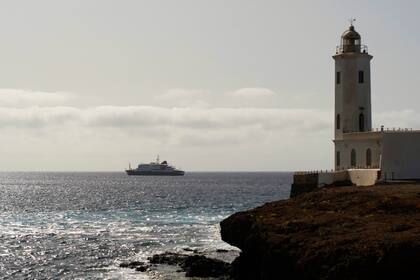 El barco se encuentra varado frente a la capital de Cabo Verde