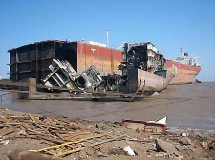 El barco terminó siendo desarmado en un puerto de desguace de India.