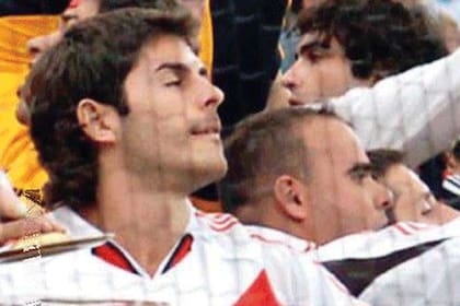 El barra Gonzalo Acro fue asesinado a quemarropa por otros barras de River, en agosto de 2007