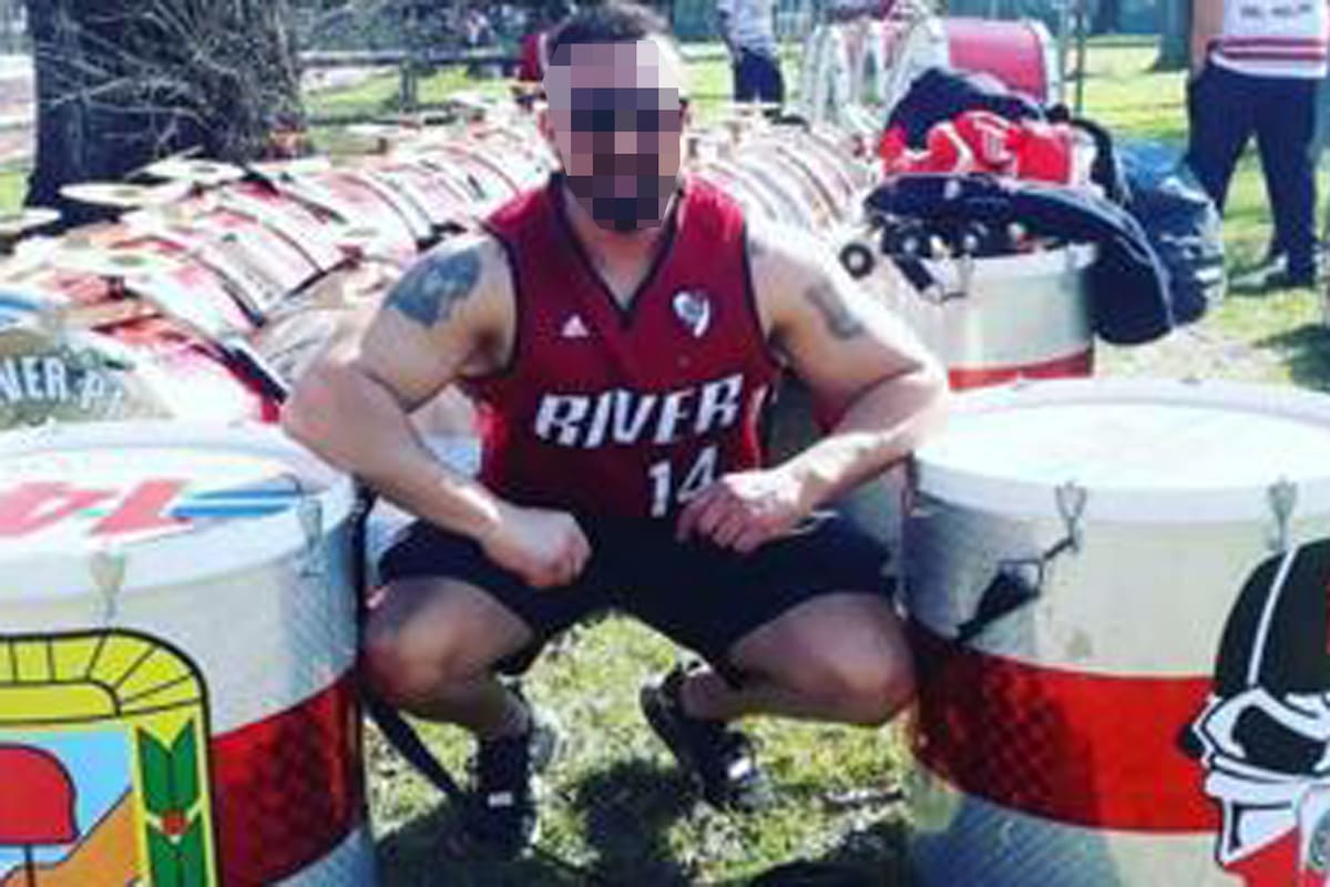 El barrabrava de "Los Borrachos del Tablón" que habría disparado las bengalas contra la tribuna contraria en el último Superclásico entre River y Boca.