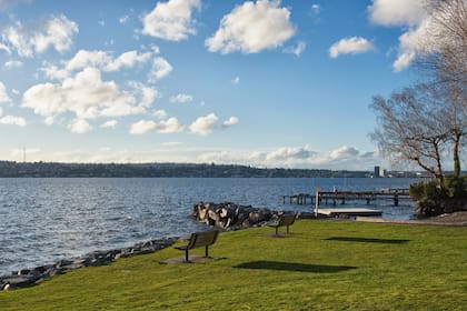 El barrio de Medina en Seattle se encuentra a orillas del lago Washington, Bezos vive allí hace tres décadas