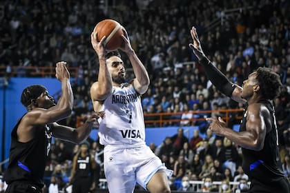 El base argentino Facundo Campazzo, con 17 puntos y 10 asistencias, fue una de las figuras de la selección de basquetbol que le ganó a Bahamas en la fase clasificatoria de la zona América para el Mundial de Filipinas, Japón e Indonesia