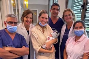 El bebé de Alejandro Fantino y Coni Mosqueira ya recibió el alta tras permanecer en neonatología