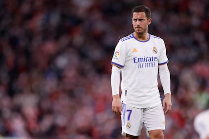 El belga Eden Hazard le costó 115 millones de euros a Real Madrid en 2019; perseguido por lesiones, nunca alcanzó el nivel que había mostrado en Chelsea y acaba de quedar libre; ahora podría retirarse