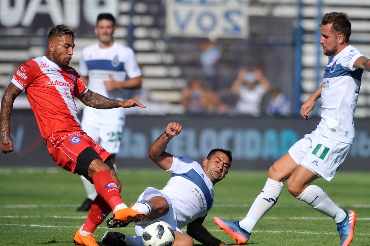El Bicho derrotó 3-1 al Lobo