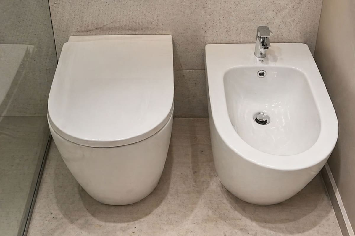 El bidet cuenta con un orificio en la parte superior que pocos conocen para que sirve