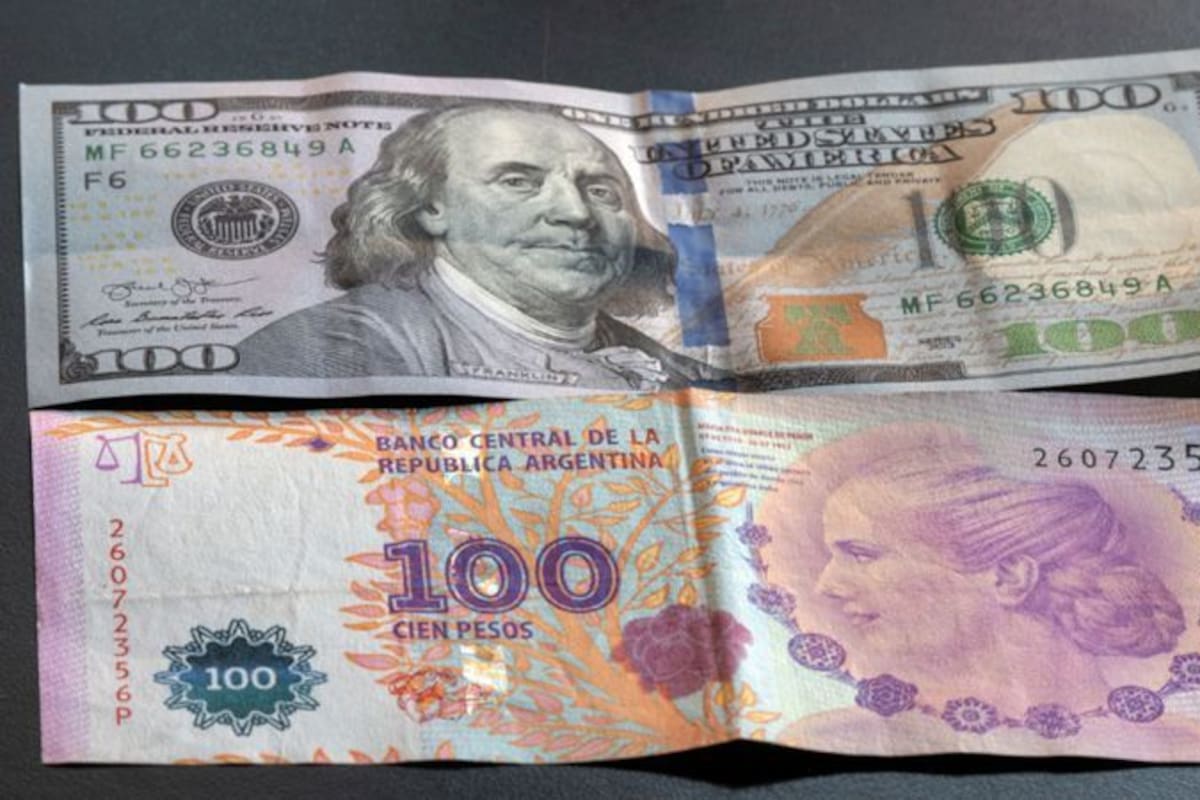 El billete de 100 pesos argentinos vale menos de 20 centavos de dólar
