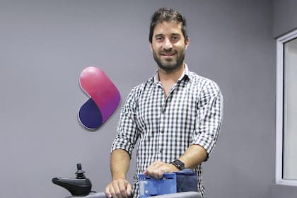 El bioingeniero Alejandro Bisi fundó GiveMove.