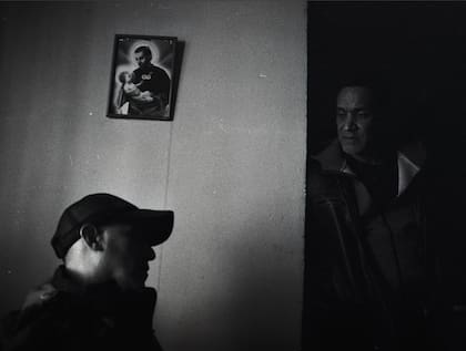 El blanco y negro de Vrutos confiere un halo místico a la trama