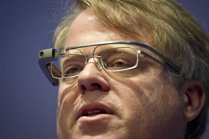 El bloguero Robert Scoble pone a prueba al Google Glass, los anteojos electrónicos que se encuentran aún en etapa de evaluación en un grupo reducido de desarrolladores y usuarios