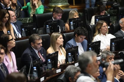El bloque oficialista Vamos por Más que integran Silvia Lospennato, Darío Nieto, Facundo del Gaiso y Gimena Villafruela, entre otros