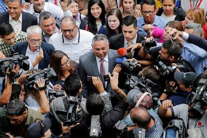 El bloque parlamentario del chavismo volvió a tomar sus bancas en la Asamblea Nacional, después de tres años de haber abandonado la Cámara por supuesto "desacato" del Parlamento que preside Juan Guaidó.