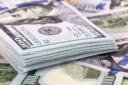 El blue se vendía este mediodía a $159