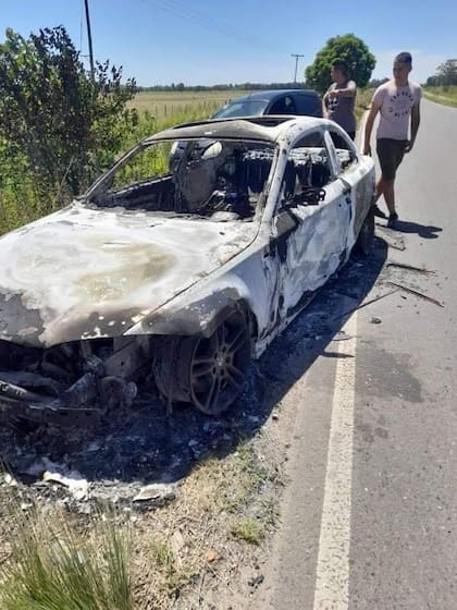 El BMW en el que iban Escalante y Morello fue hallado carbonizado en Abasto, partido de La Plata