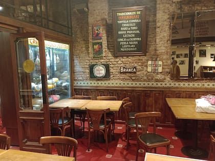El bodegón abre de lunes a viernes desde la mañana hasta la madrugada