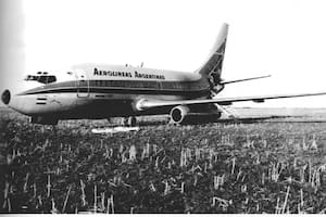 El Boeing 737-200 de Aerolíneas Argentinas, secuestrado por la organización Montoneros, el 5 de octubre de 1975, para facilitar la fuga de los guerrilleros que tomaron el Regimiento de Infantería Monte 29, de Formosa