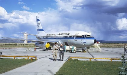 El Boeing 737 matrícula LV-JNE se incorporó a Aerolíneas Argentinas en 1970 y fue bautizado Ciudad de Trelew