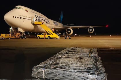 El Boeing 747 de Emtrasur, durante su paso por Paraguay que despertó una alerta regional
