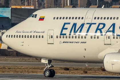 El Boeing 747 de la empresa Emtrasur que quedó varado en Ezeiza