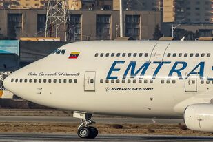 El Boeing 747 de la empresa Emtrasur quedó varado en Ezeiza tras detectarse irregularidades con la tripulación iraní