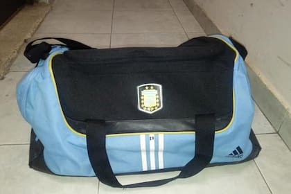 El bolso que le robaron a la selección argentina de talla baja