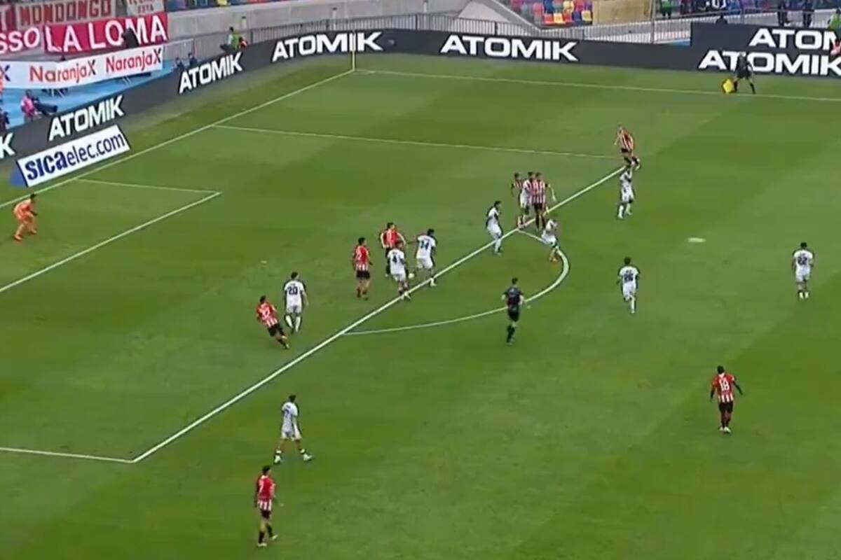 El bombazo de Mancuso para el 1 a 0 de Estudiantes vs Vélez