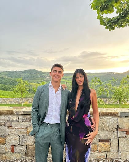 El book de fotos de Oriana Sabatini sobre el casamiento de sus amigos Joaquín Correa y Chiara Casiraghi