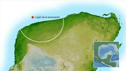 El borde exterior (arco blanco) del cráter se encuentra en parte debajo de la península de Yucatán en México