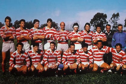 "El Borgia" Casanova fue jugador y presidente de Alumni y padre de todas las camadas posteriores a la suya; un hombre que amó a su club desde los comienzos de la institución.