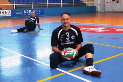 El bosnio Ermin Jusufovic y su relato de superación, después de un duro episodio en la adolescencia