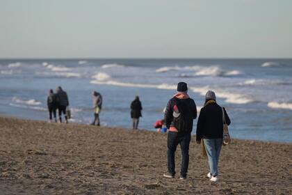 El bosque y la playa de Cariló es el escenario ideal para los acuarianos en estos días