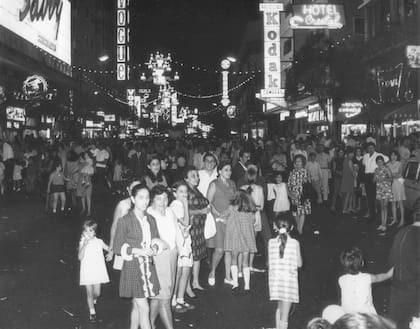El Boulevard de Sabana Grande, en 1976, una zona donde hoy es casi imposible ir de noche por la inseguridad