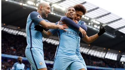 El brasileño Gabriel Jesús celebra su gol agónico, que le dio el triunfo a Manchester City ante Swansea