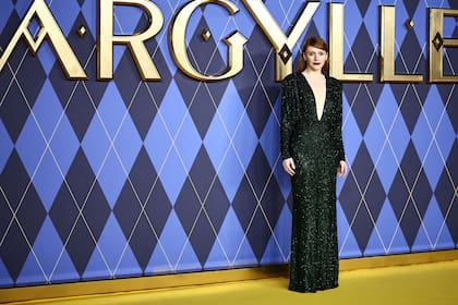El brillo, en distintos tonos, parece haber sido la tendencia de la noche en el estreno del film escrito y dirigido por Matthew Vaughn, quien además es el marido de Claudia Schiffer. La actriz Bryce Dallas Howard fue por un diseño largo en color verde, escote profundo y mangas largas de Alexandre Vauthier