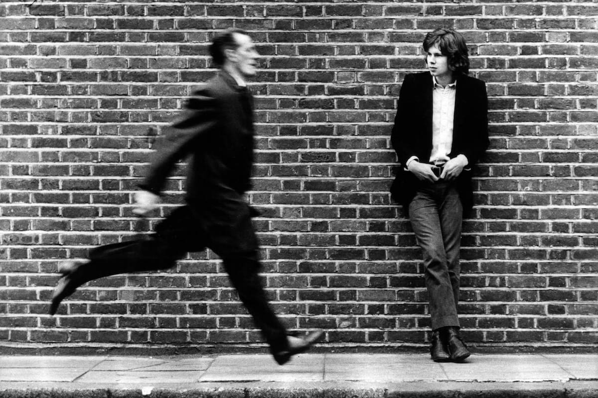 El británico Nick Drake retratado en 1971, año en que su segundo álbum confirmaba un estilo inconfundible