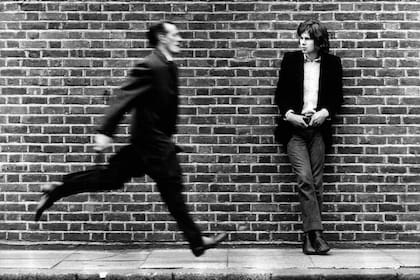 El británico Nick Drake retratado en 1971, año en que su segundo álbum confirmaba un estilo inconfundible