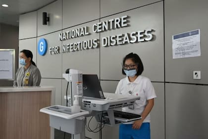 El padre de Wang tiene todos los síntomas que provoca el coronavirus, pero aún no ha sido diagnosticado por falta de kits de prueba