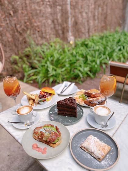 El brunch de Charqui puede disfrutarse en un entorno verde y tranquilo