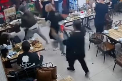 El brutal ataque a un grupo de mujeres en un restaurante de China