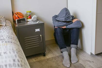 El bullying en el lugar de trabajo ocurre cuando un empleado está sujeto a comportamientos repetidos que molestan