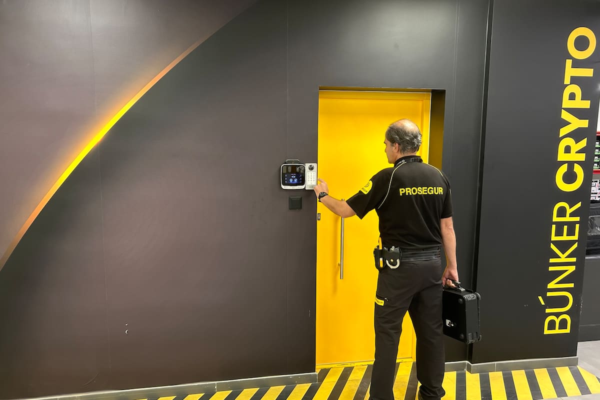 El búnker cripto de Prosegur ya se encuentra instalado en una sede de la empresa en Buenos Aires, a la espera de que se ponga en práctica la regulación al sector, algo que podría suceder hacia fines de 2025