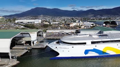 El buque China Zorrilla, aun en Australia.
