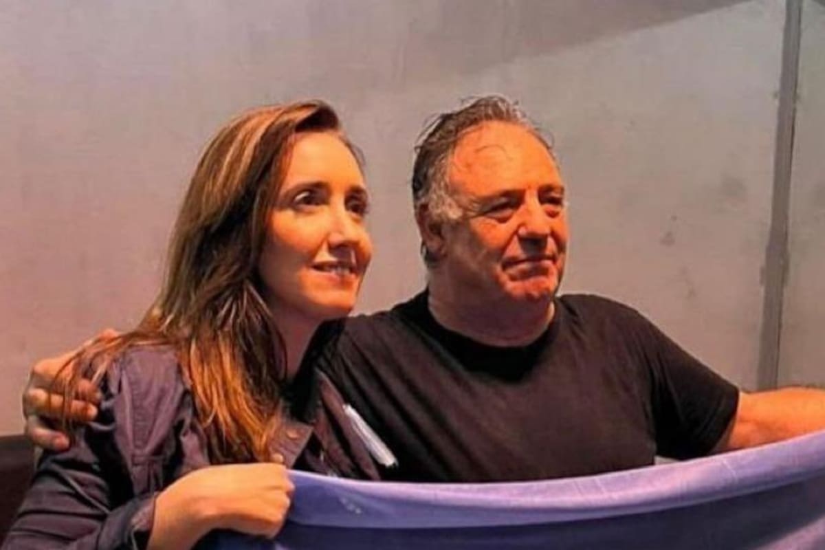 El busto de María Isabel Martínez de Perón instalado en el Senado fue una donación del músico Ricardo Iorio