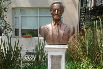 El busto de Néstor Kirchner que estaba en el patio de Agricultura