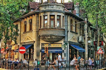 El Café de París, en una tradicional esquina de Vicente López, no cerrará sus puertas definitivamente como se especuló en las últimas horas, pero tendrá nuevos dueños