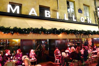 El café Le Mabillon, en Paris, donde empezó la pelea