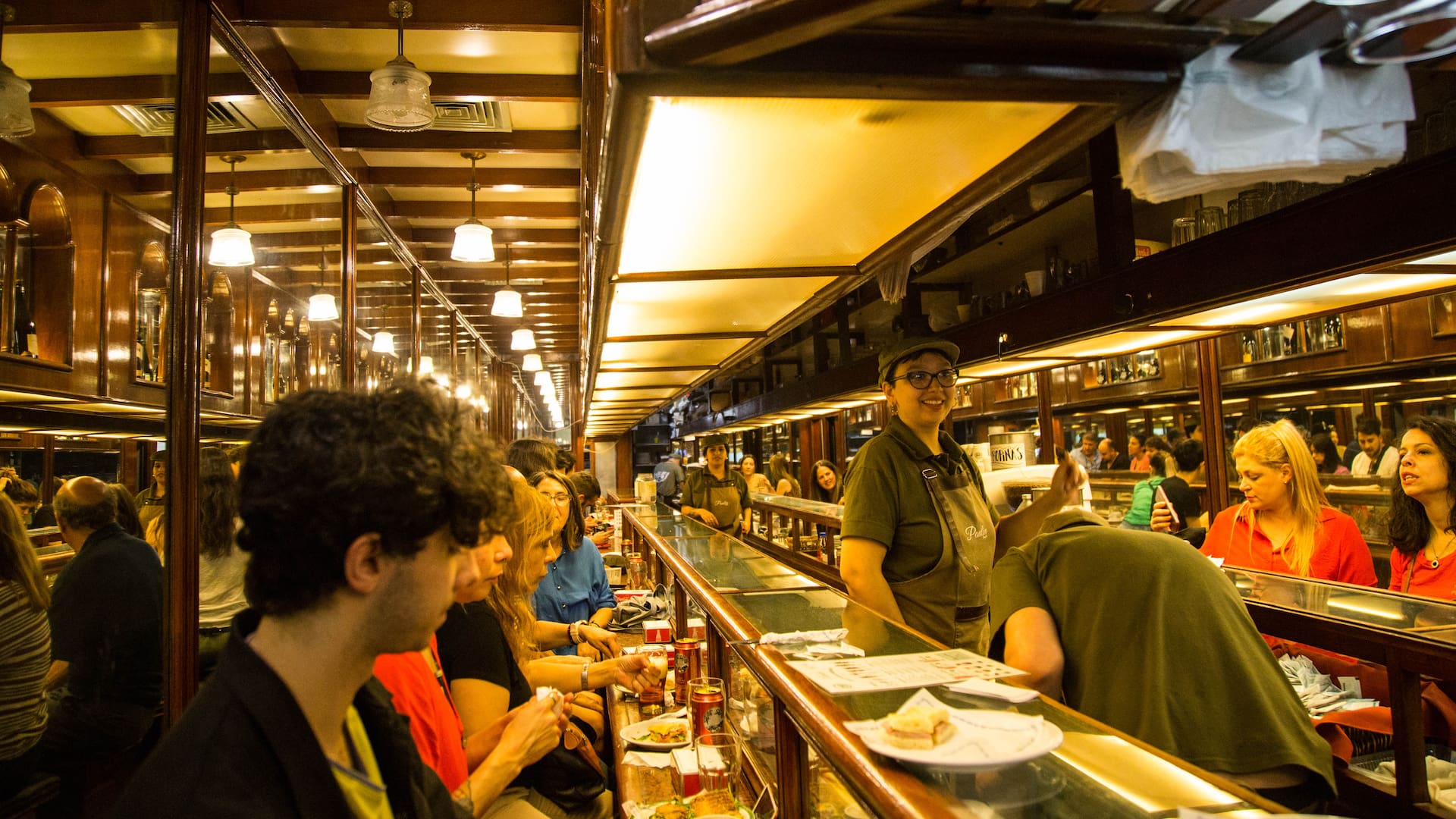 El Café Paulin es parte del recorrido de verano por los Bares Notables