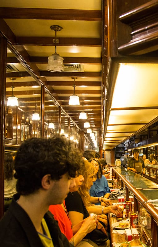 El Café Paulin es parte del recorrido de verano por los Bares Notables
