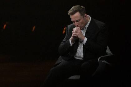 El camino hacia los vehículos autónomos que quiere producir Musk está lleno de dificultades, según los analistas.